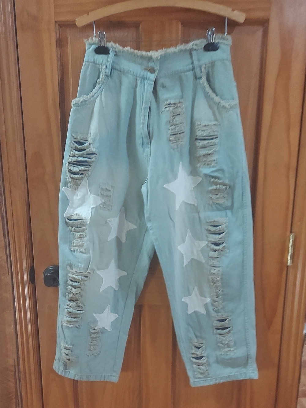 Star-Accent Distressed Ankle Jeans - Light Mint